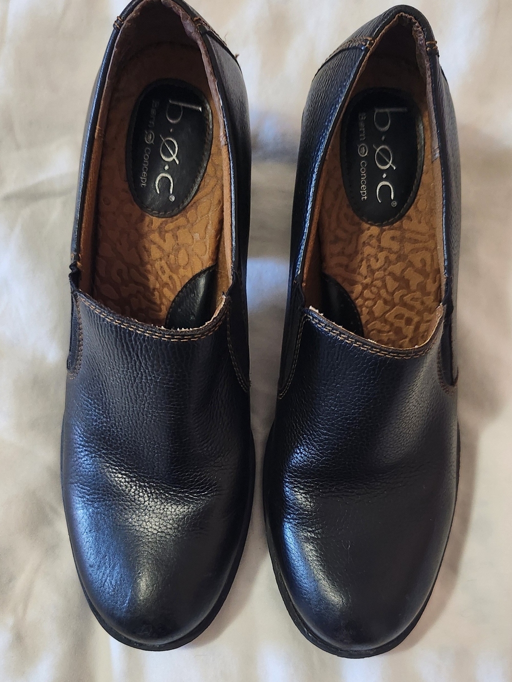 b.o.c. Womens Slip-On Leather Shoes in Black